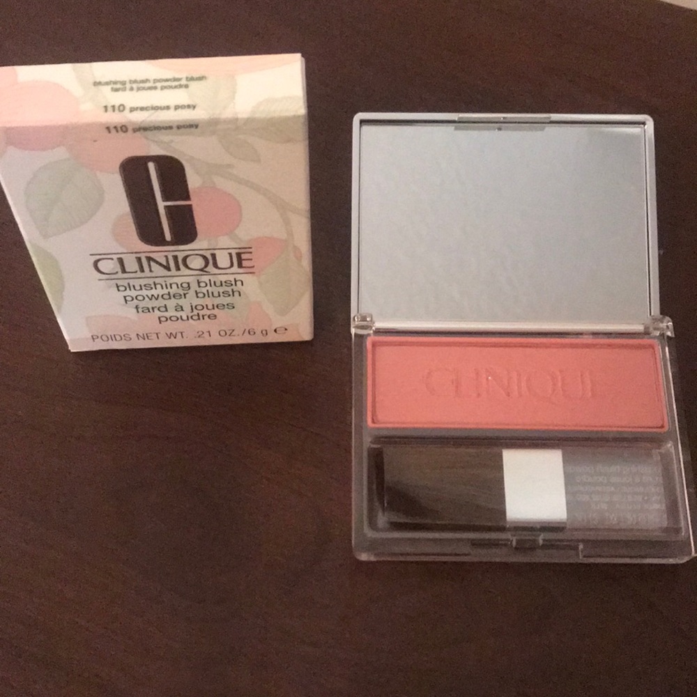 Clinique Blushing Blush